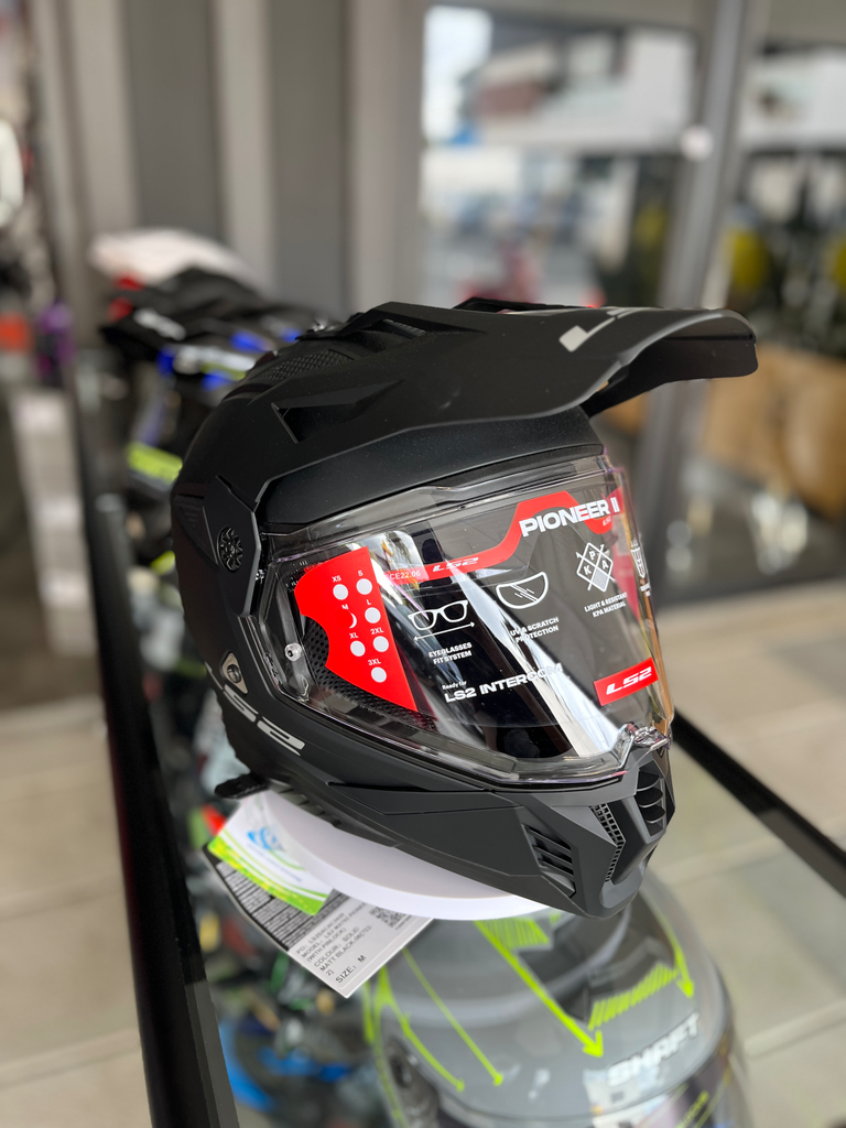 Casco LS2 Pioneer II 