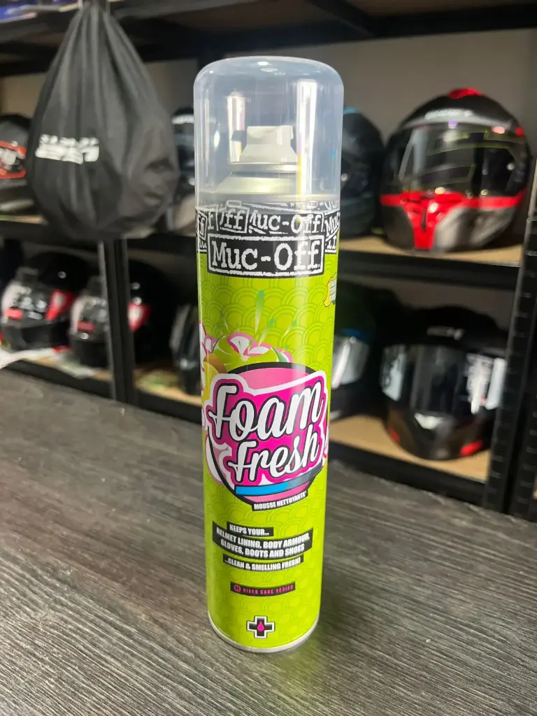 Espuma Antibacterial Limpia Cascos Muc Off