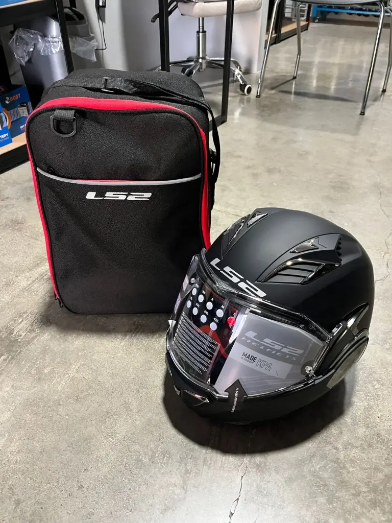 Casco LS2 Valiant II regalia Bolso LS2