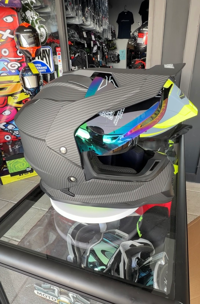 Casco KOV onix fibra de carbono + visera